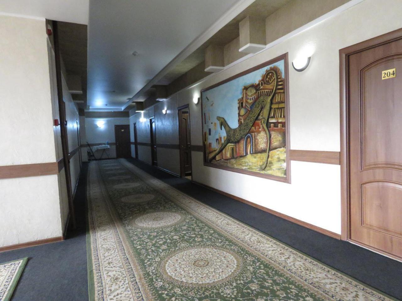 Pride Hotel Taraz Eksteriør bilde