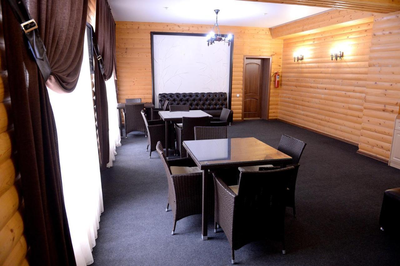 Pride Hotel Taraz Eksteriør bilde