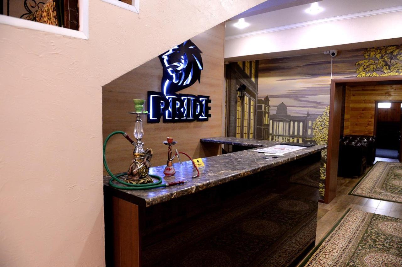 Pride Hotel Taraz Eksteriør bilde