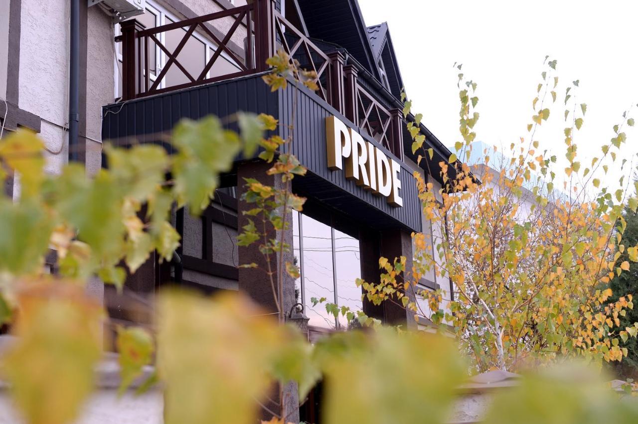Pride Hotel Taraz Eksteriør bilde